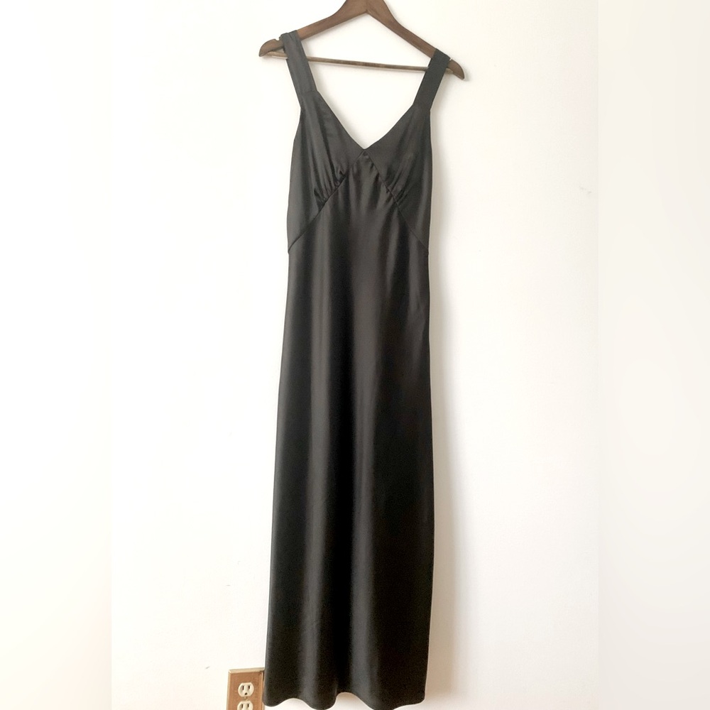 Aaron & Amber Satin Dress Women’s Large